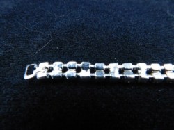RHINESTONE BRACELET BLUE STONE LINK